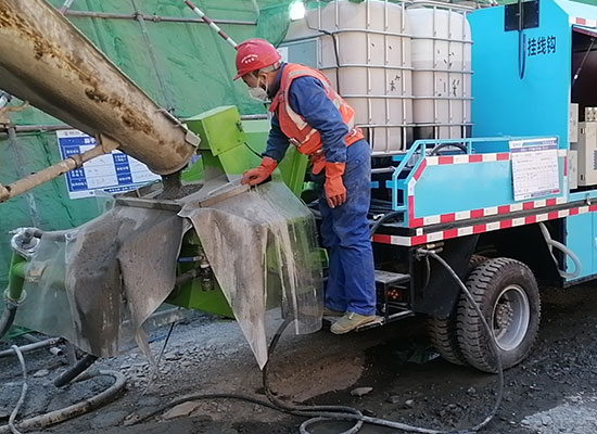 GHP20G車載混凝土濕噴臺車施工現場